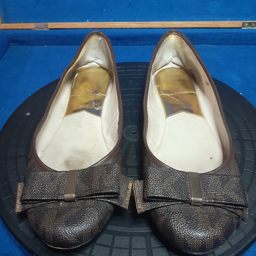 Michael Kors BalletSlip-On Flats With Signature Gold Tone Bow, Sz. 9M-US